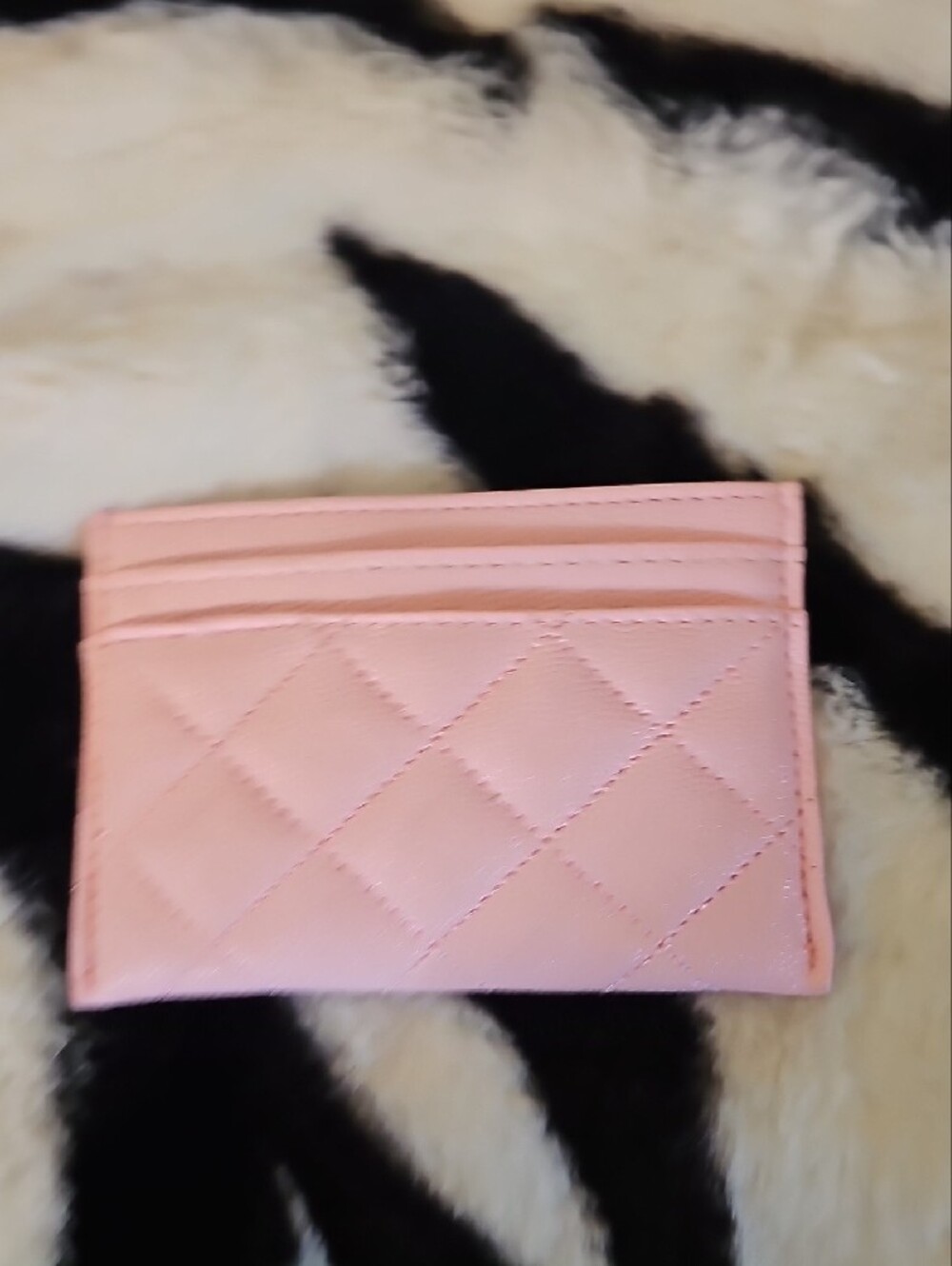 Chanel Pink Quilted Card Holder with Gold CC Logo - Picture 3 of 3